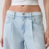 Jeans larghi a vita media, morbidissimi e con pieghe