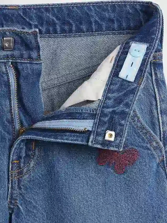Jeans larghi da bambino a vita bassa con ricami