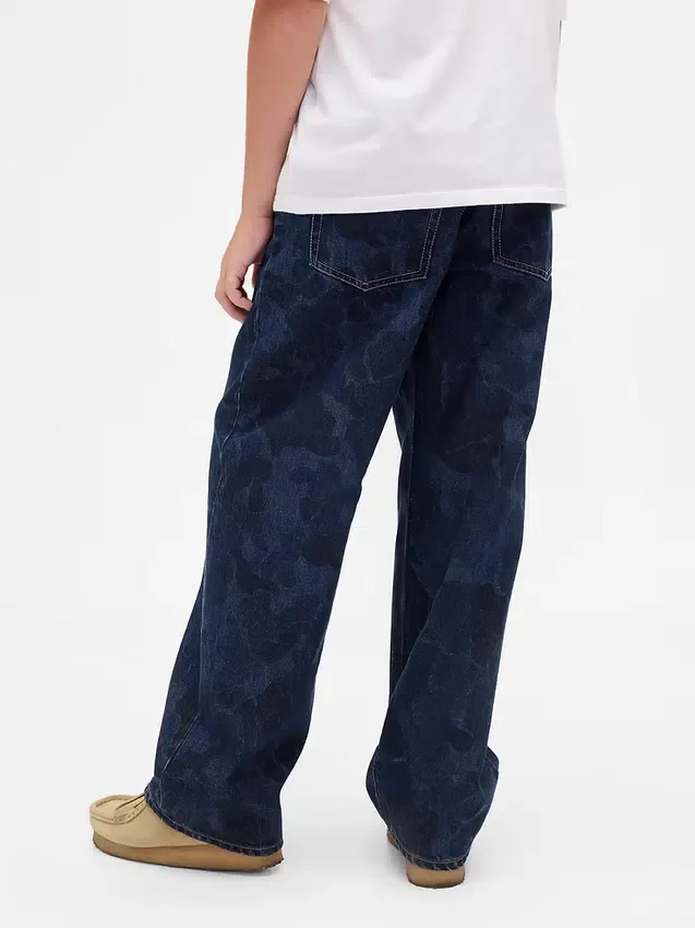 Jeans larghi da bambino in stile mimetico