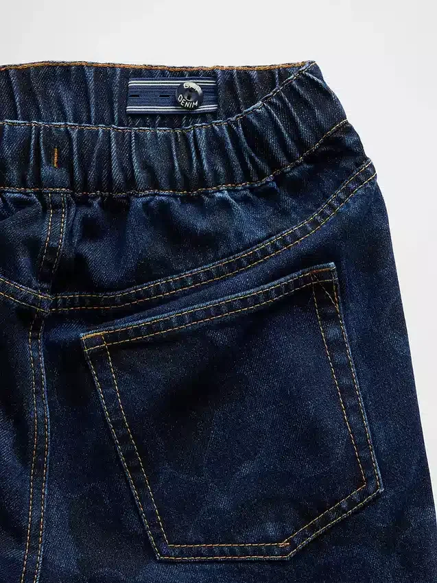 Jeans larghi da bambino in stile mimetico