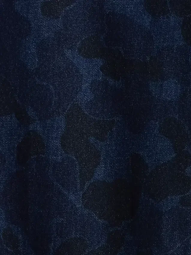 Jeans larghi da bambino in stile mimetico