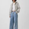 Jeans larghi in maglia a vita media