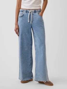 Jeans larghi in maglia a vita media