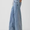 Jeans larghi in maglia a vita media