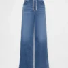 Jeans larghi in maglia a vita media