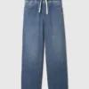 Jeans larghi in maglia a vita media