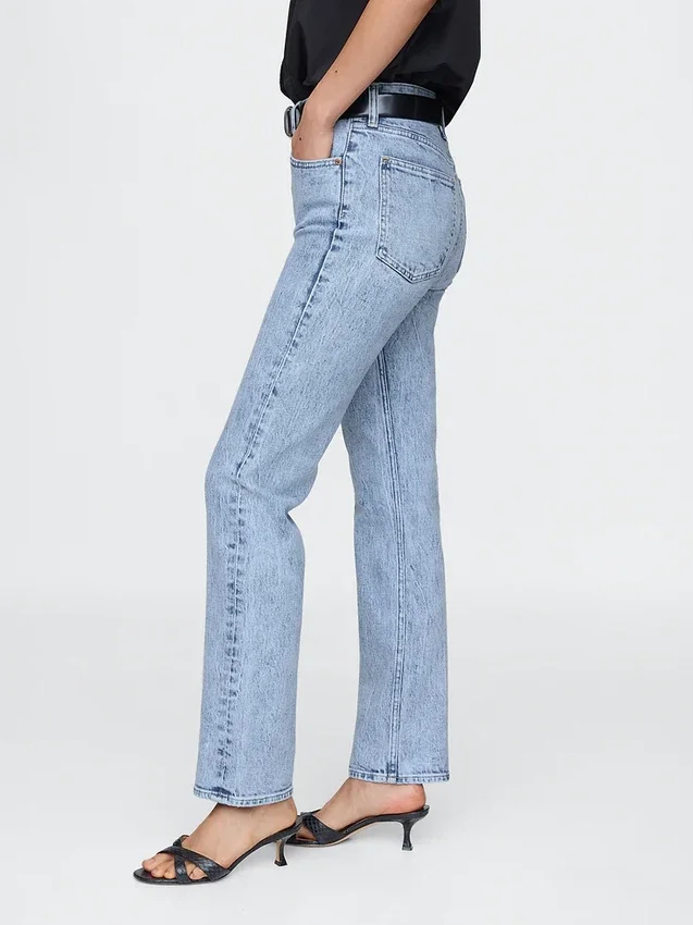 Jeans slim a gamba dritta a vita alta in stile anni ’90