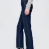 Jeans slim a gamba dritta a vita alta in stile anni ’90