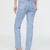 Jeans slim a gamba dritta a vita alta in stile anni ’90