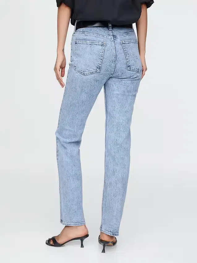 Jeans slim a gamba dritta a vita alta in stile anni ’90