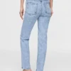 Jeans slim a gamba dritta a vita alta in stile anni ’90