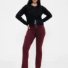 Jeans slim a gamba dritta a vita alta in stile anni ’90