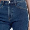 Jeans slim a gamba dritta a vita alta in stile anni ’90