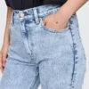 Jeans slim a gamba dritta a vita alta in stile anni ’90
