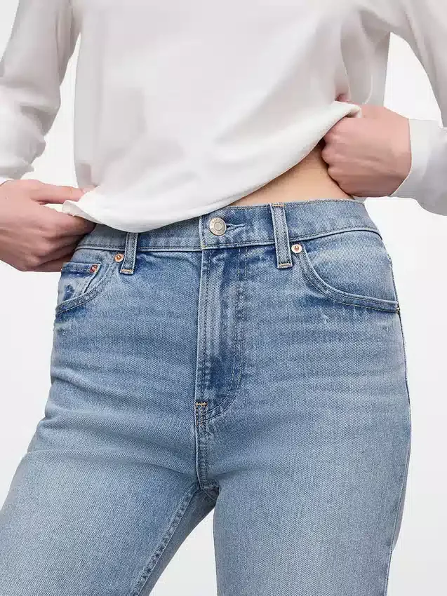 Jeans slim a gamba dritta a vita alta in stile anni ’90