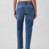 Jeans slim a vita media con gamba affusolata