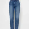 Jeans slim a vita media con gamba affusolata
