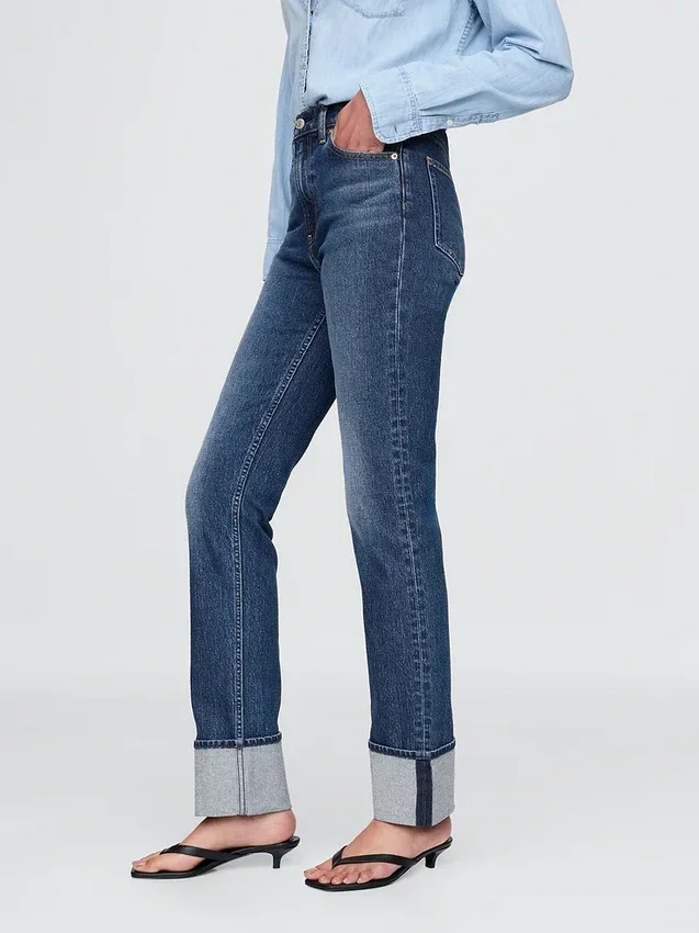 Jeans slim dritti a vita alta con risvolto in stile anni '90