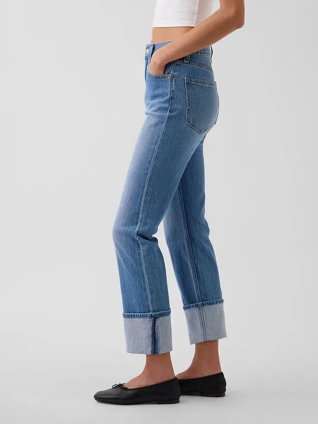 Jeans slim dritti a vita alta con risvolto in stile anni '90