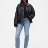 Jeans slim dritti a vita bassa in stile anni '90 per forme sinuose