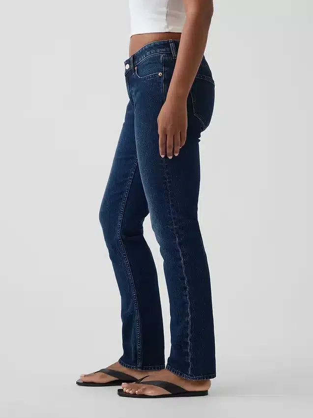 Jeans slim dritti a vita bassa in stile anni '90 per forme sinuose