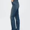 Jeans slim dritti anni ’90 a vita alta con cintura