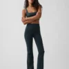 Leggings GapFit Smooth a vita alta con gamba a zampa di elefante