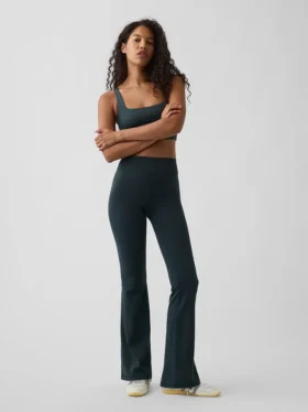 Leggings GapFit Smooth a vita alta con gamba a zampa di elefante