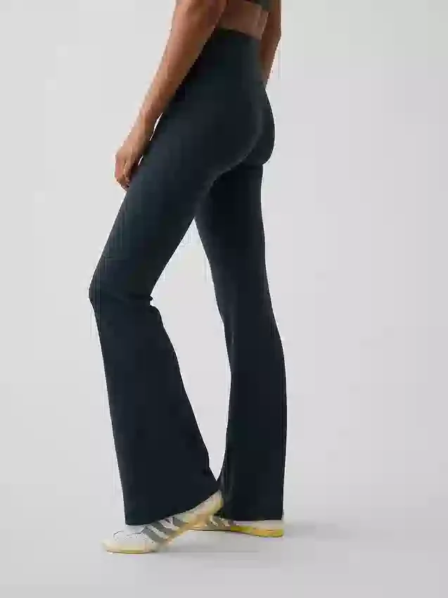 Leggings GapFit Smooth a vita alta con gamba a zampa di elefante