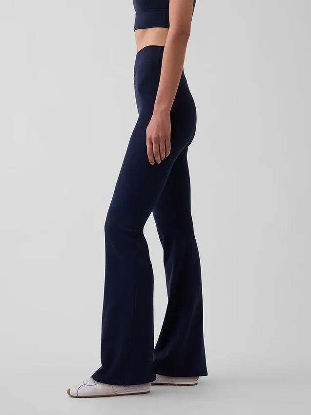 Leggings GapFit Smooth a vita alta con gamba a zampa di elefante