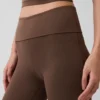 Leggings GapFit Smooth con vita ripiegabile e gamba leggermente svasata
