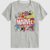 Maglietta a maniche corte con grafica "Marvel Avengers Doodle" per bambini piccoli in pantaloncini