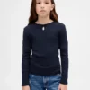 Maglietta aderente da bambino con scollo a goccia e fiocco