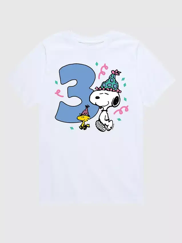 Maglietta con stampa a maniche corte per bambini "Peanuts" 3° compleanno in pantaloncini