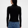 Maglione a collo alto corto a costine pointelle