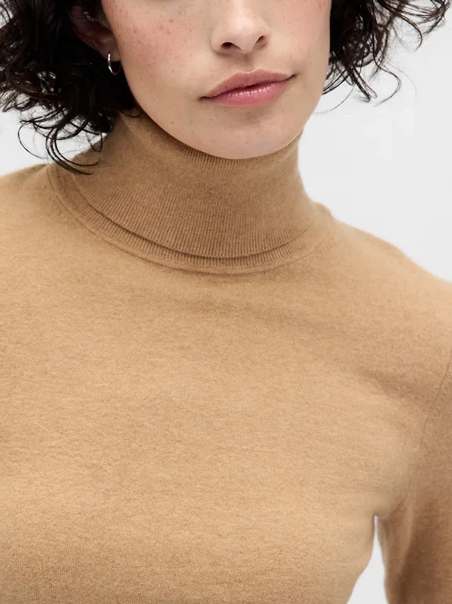 Maglione a collo alto elasticizzato CashSoft