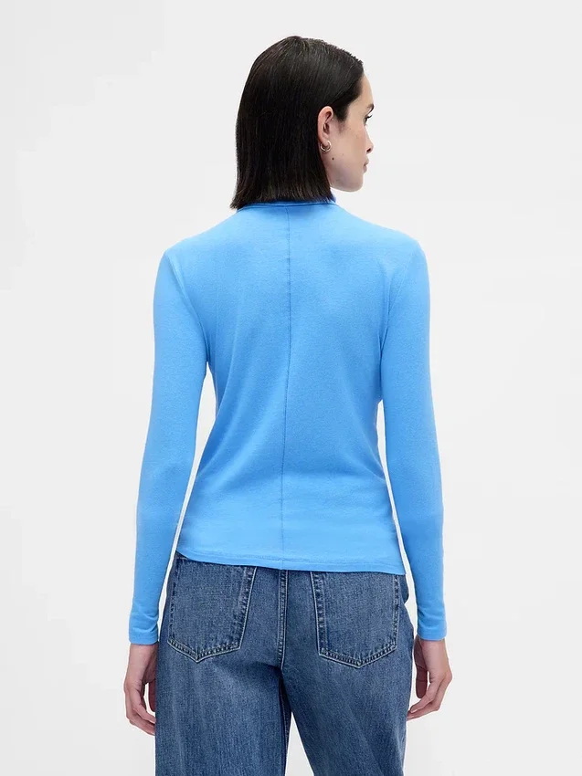 Maglione a collo alto leggerissimo