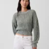 Maglione corto con maniche a campana in 100% cotone