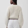 Maglione corto con maniche a campana in 100% cotone