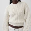 Maglione corto con maniche a campana in 100% cotone