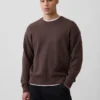 Maglione corto dal taglio morbido con collo rotondo