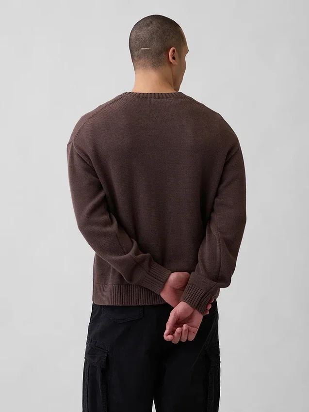 Maglione corto dal taglio morbido con collo rotondo