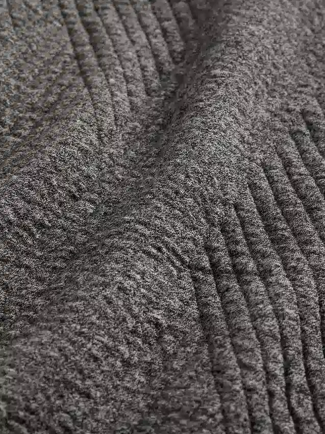 Maglione GapFit in maglia jacquard trapuntata con collo a imbuto