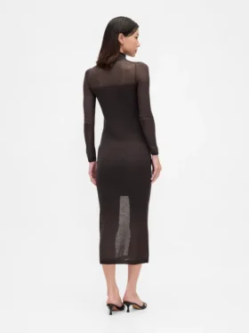 Maglione lungo in maglia trasparente con collo alto