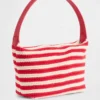 Mini borsa a righe lavorata all’uncinetto