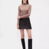 Mini gonna-pantaloncino in pelle vegana