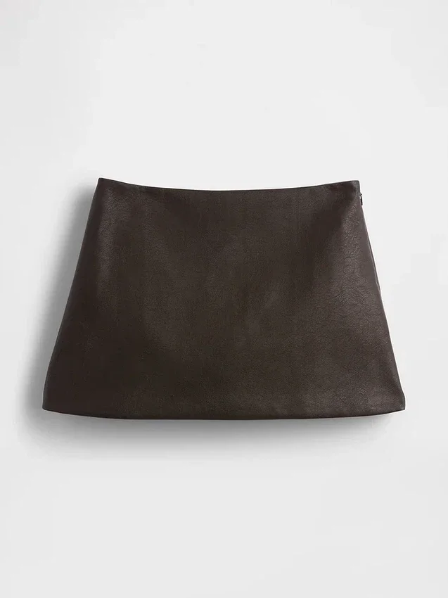 Mini gonna-pantaloncino in pelle vegana