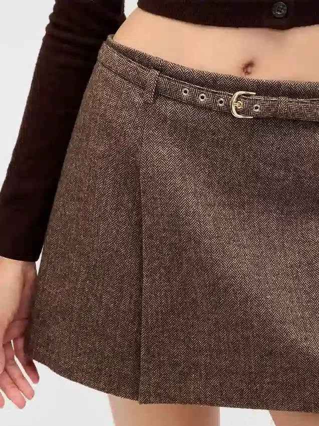 Mini gonna-pantaloncino plissettata in misto lana