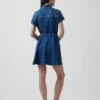 Miniabito a camicia in denim con cintura