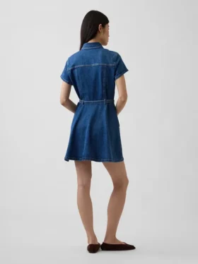 Miniabito a camicia in denim con cintura